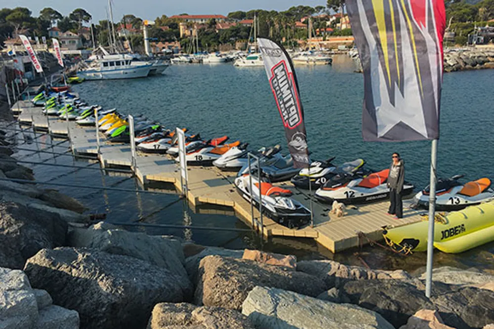 Pontons de la base nautique au Port de Saint-Aygulf